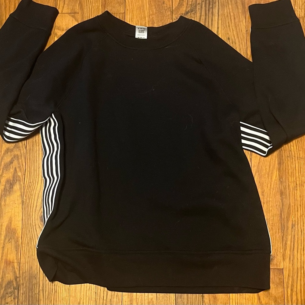 Avia Black Sweater